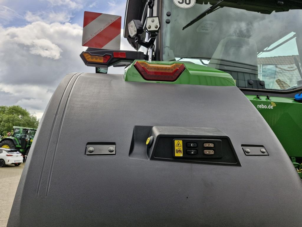 John Deere 7R330 - Trator: foto 2 John Deere 7R330 - Trator: foto 2
