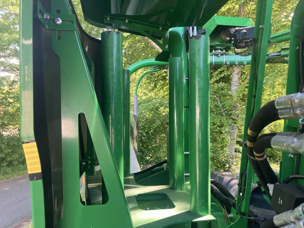 John Deere FESTKAMMER-KOMBIPRESSE C441R - Máquina para produção de feno: foto 5 John Deere FESTKAMMER-KOMBIPRESSE C441R - Máquina para produção de feno: foto 5