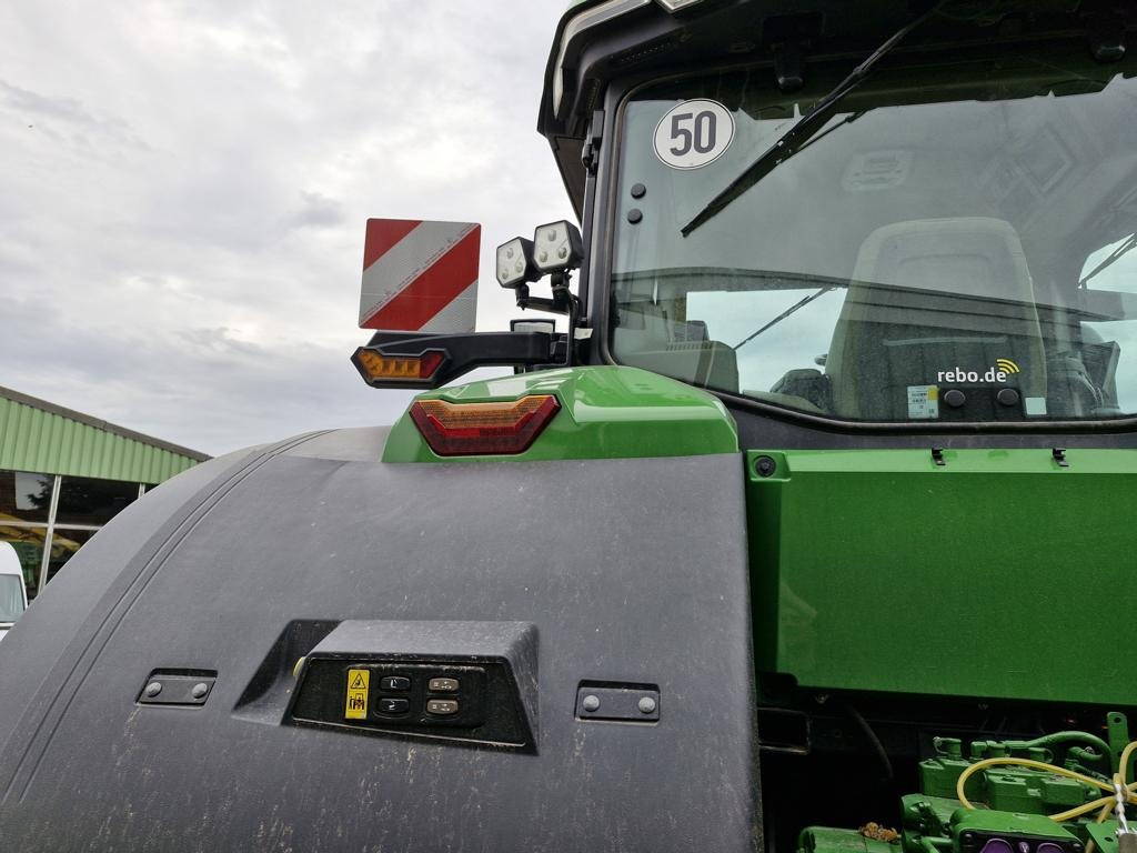 John Deere TRAKTOR 7R330 - Trator: foto 2 John Deere TRAKTOR 7R330 - Trator: foto 2