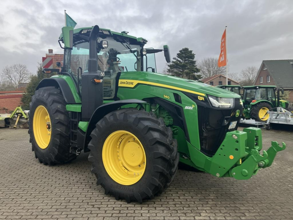John Deere TRAKTOR 8R340 - Trator: foto 1 John Deere TRAKTOR 8R340 - Trator: foto 1