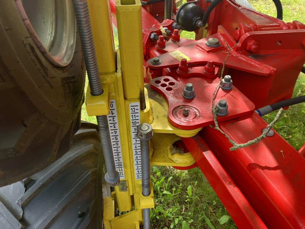 Locação financeira de Pöttinger SERVO 35 S-5 PLUSNOVA Pöttinger SERVO 35 S-5 PLUSNOVA: foto 7