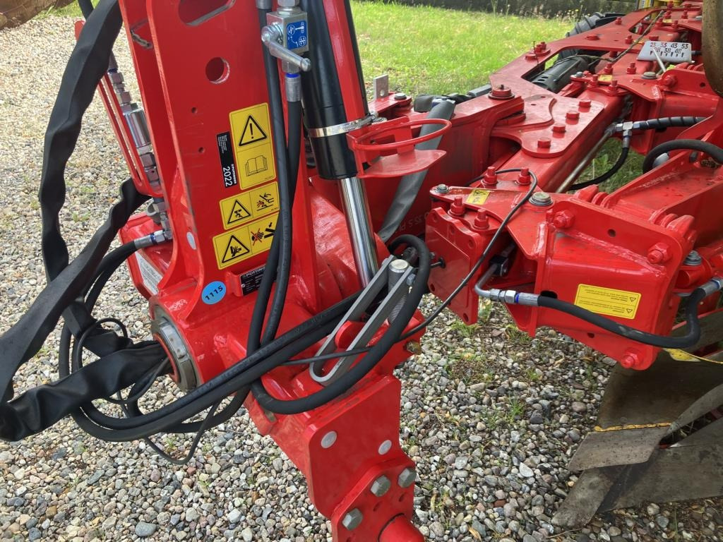 Locação financeira de Pöttinger SERVO 35 S-5 PLUSNOVA Pöttinger SERVO 35 S-5 PLUSNOVA: foto 14