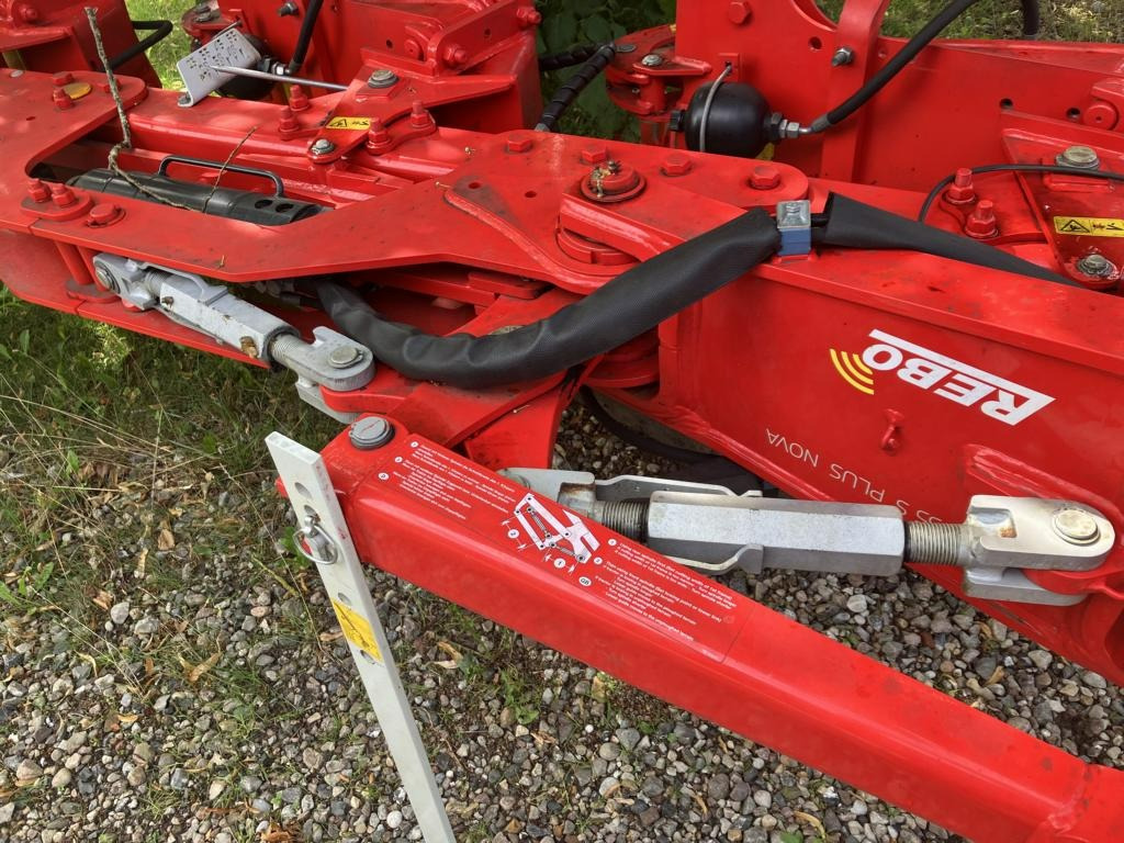 Locação financeira de Pöttinger SERVO 35 S-5 PLUSNOVA Pöttinger SERVO 35 S-5 PLUSNOVA: foto 11