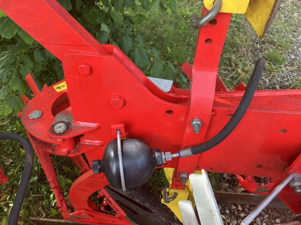 Locação financeira de Pöttinger SERVO 35 S-5 PLUSNOVA Pöttinger SERVO 35 S-5 PLUSNOVA: foto 9