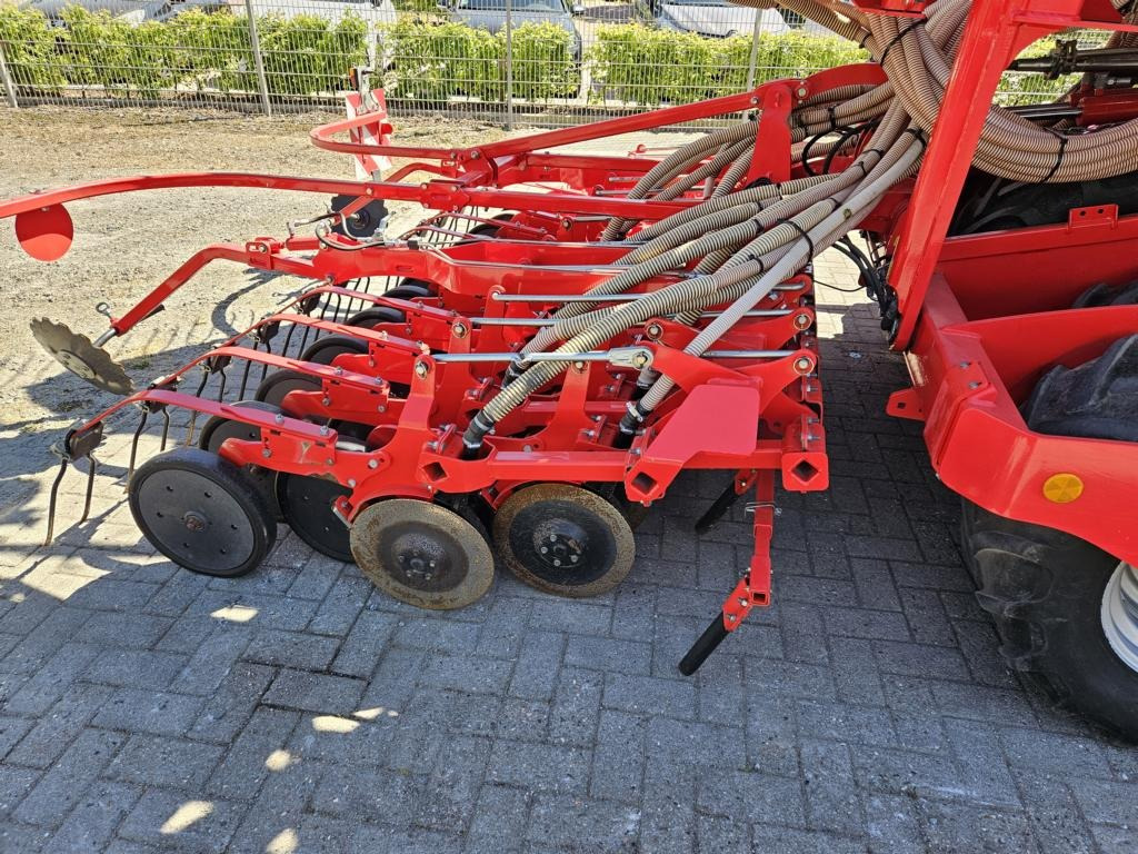 Pöttinger TERRASEM C6 - Semeadora combinada: foto 5 Pöttinger TERRASEM C6 - Semeadora combinada: foto 5