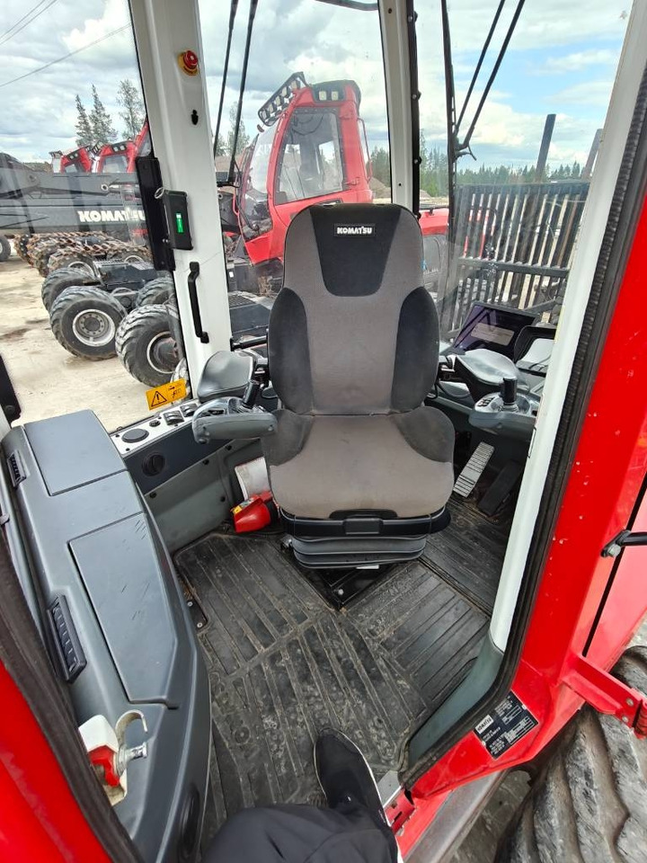 Forwarder Komatsu 865: foto 14 Forwarder Komatsu 865: foto 14