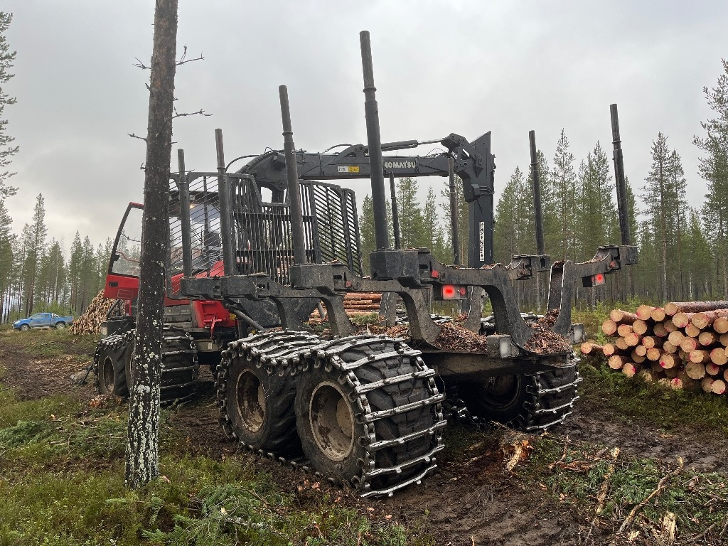 Forwarder Komatsu 875: foto 10 Forwarder Komatsu 875: foto 10