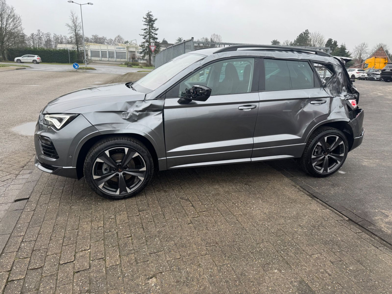 Cupra CUPRA Cupra Ateca 2.0 TSI 140kW 4X4 AUT 2.200KM Cupra CUPRA Cupra Ateca 2.0 TSI 140kW 4X4 AUT 2.200KM - SUV: foto 4 Cupra CUPRA Cupra Ateca 2.0 TSI 140kW 4X4 AUT 2.200KM Cupra CUPRA Cupra Ateca 2.0 TSI 140kW 4X4 AUT 2.200KM - SUV: foto 4