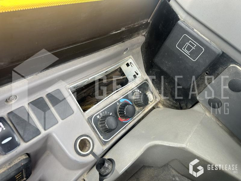 Mini escavadeira Jcb 85Z-1: foto 11