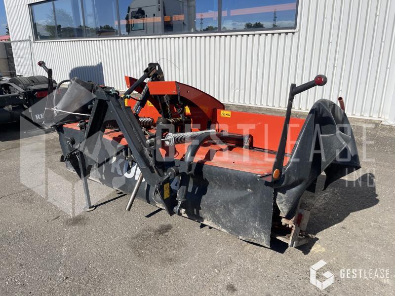 Kubota DM4032 - Gadanheira: foto 1 Kubota DM4032 - Gadanheira: foto 1