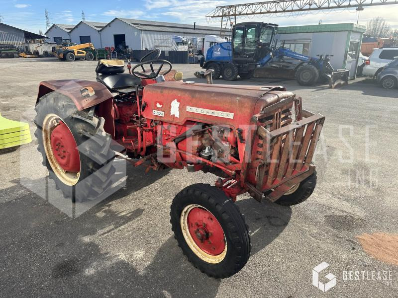 Mc Cormick D326 - Trator: foto 4 Mc Cormick D326 - Trator: foto 4