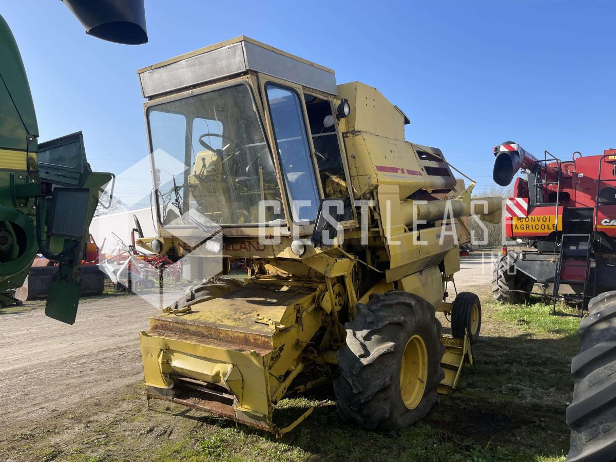 New Holland CLAYSON 1540 - Ceifeira debulhadora: foto 4 New Holland CLAYSON 1540 - Ceifeira debulhadora: foto 4