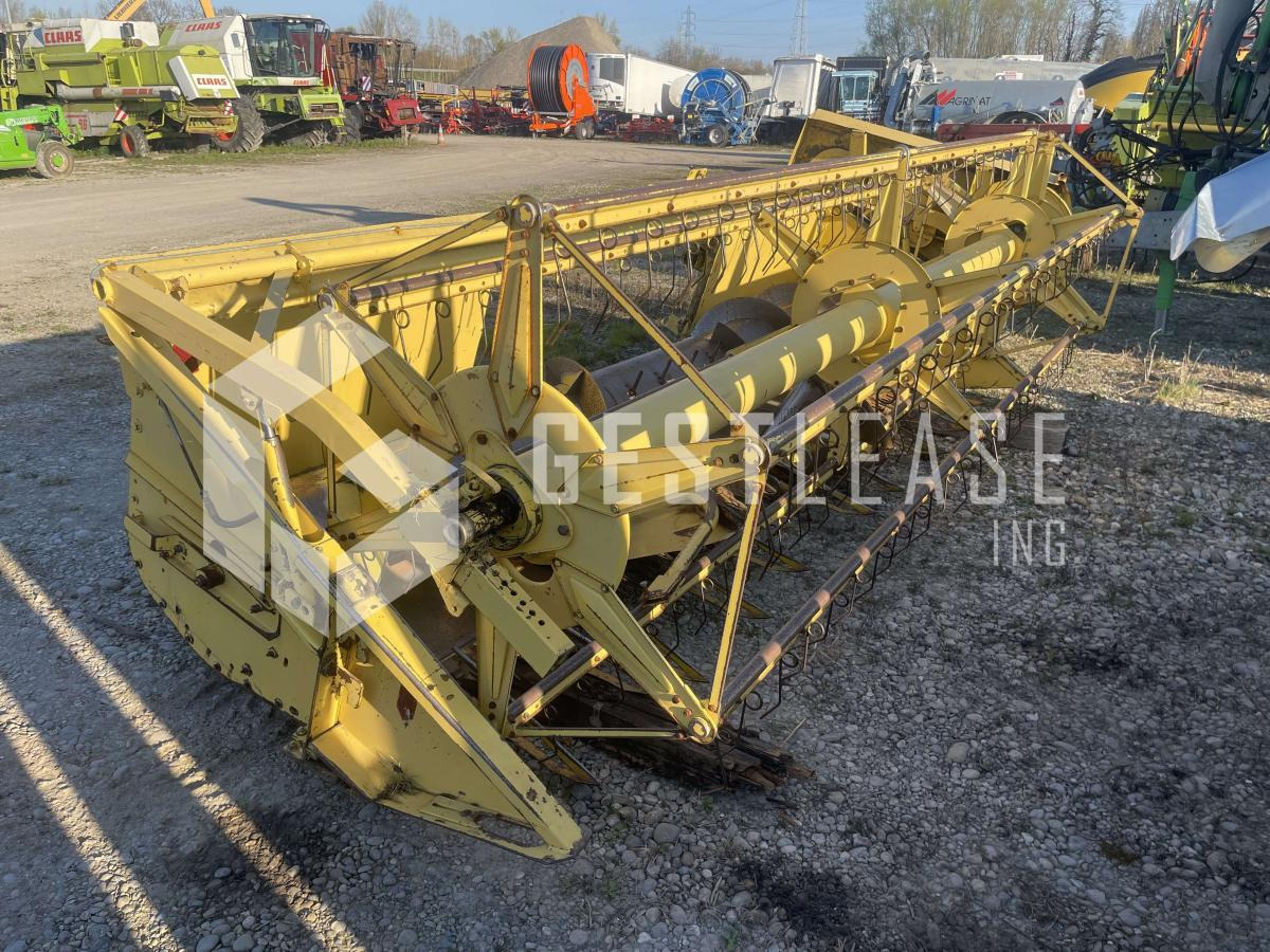 New Holland CLAYSON 1540 - Ceifeira debulhadora: foto 5 New Holland CLAYSON 1540 - Ceifeira debulhadora: foto 5