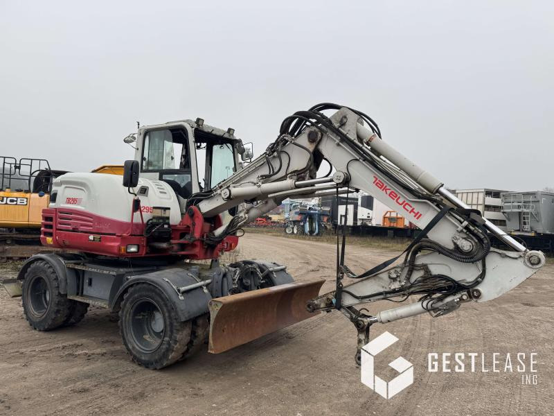 Takeuchi TB295W - Escavadeira de rodas: foto 4 Takeuchi TB295W - Escavadeira de rodas: foto 4