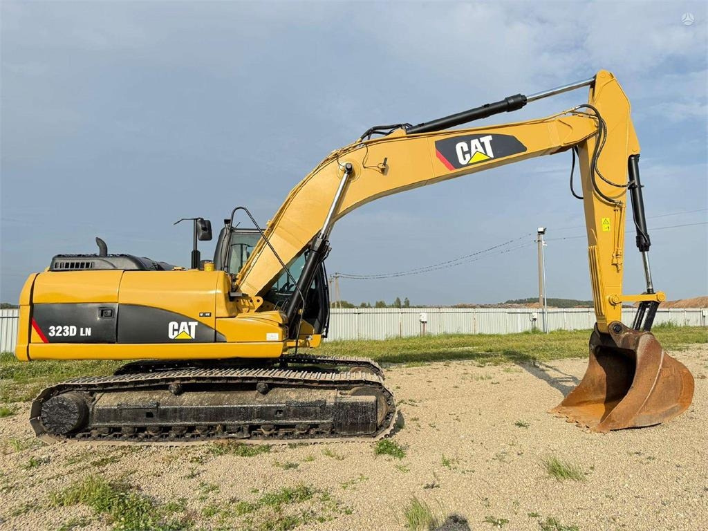 CAT 323 D  - Escavadora de rastos: foto 5 CAT 323 D  - Escavadora de rastos: foto 5