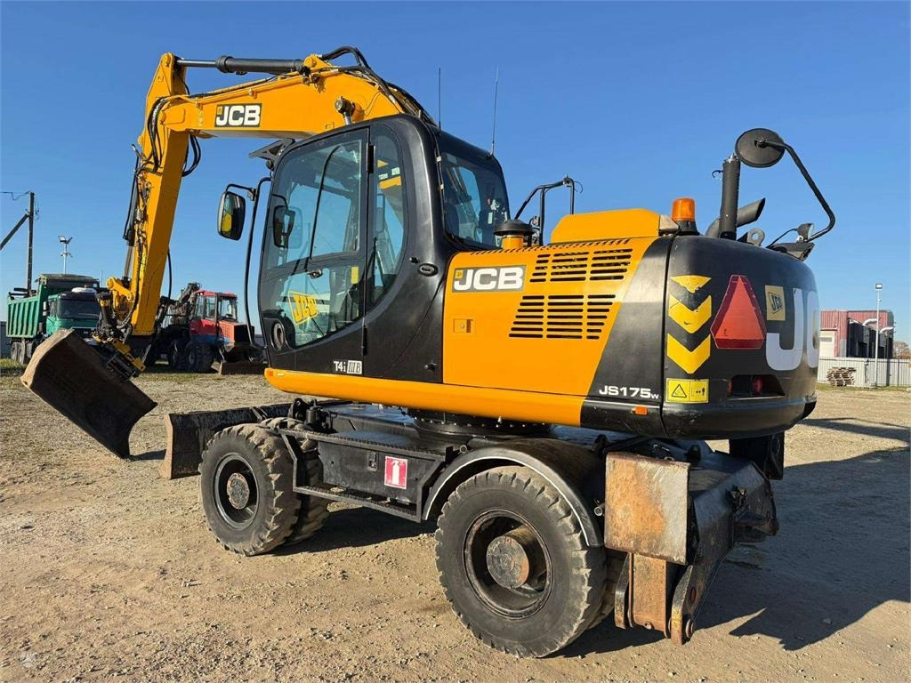JCB JS 175 W T4i ENGCON + GRAPPLE - Escavadeira de rodas: foto 3 JCB JS 175 W T4i ENGCON + GRAPPLE - Escavadeira de rodas: foto 3