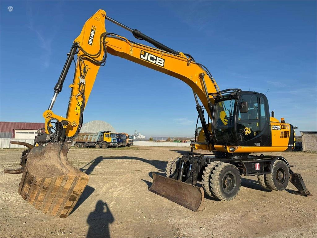JCB JS 175 W T4i ENGCON + GRAPPLE - Escavadeira de rodas: foto 1 JCB JS 175 W T4i ENGCON + GRAPPLE - Escavadeira de rodas: foto 1