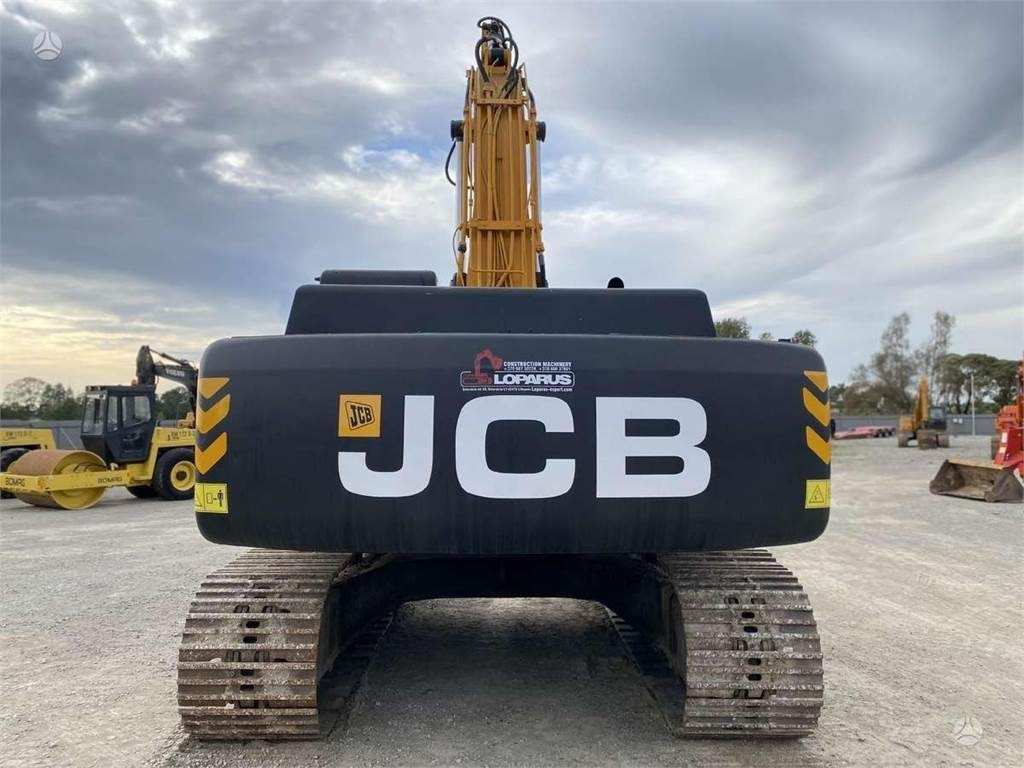 JCB JS 330 LC , ISUZU MANUAL PUMP - Escavadora de rastos: foto 4 JCB JS 330 LC , ISUZU MANUAL PUMP - Escavadora de rastos: foto 4