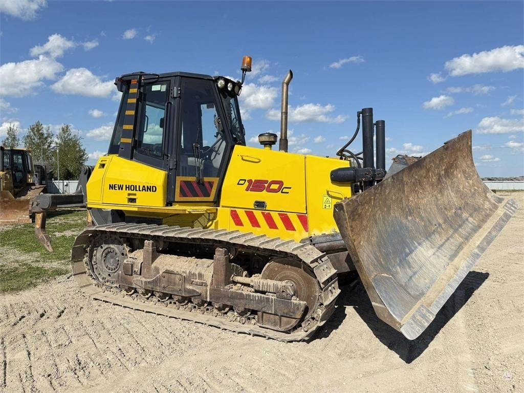 New Holland D150C Ripper - Buldôzer: foto 4 New Holland D150C Ripper - Buldôzer: foto 4