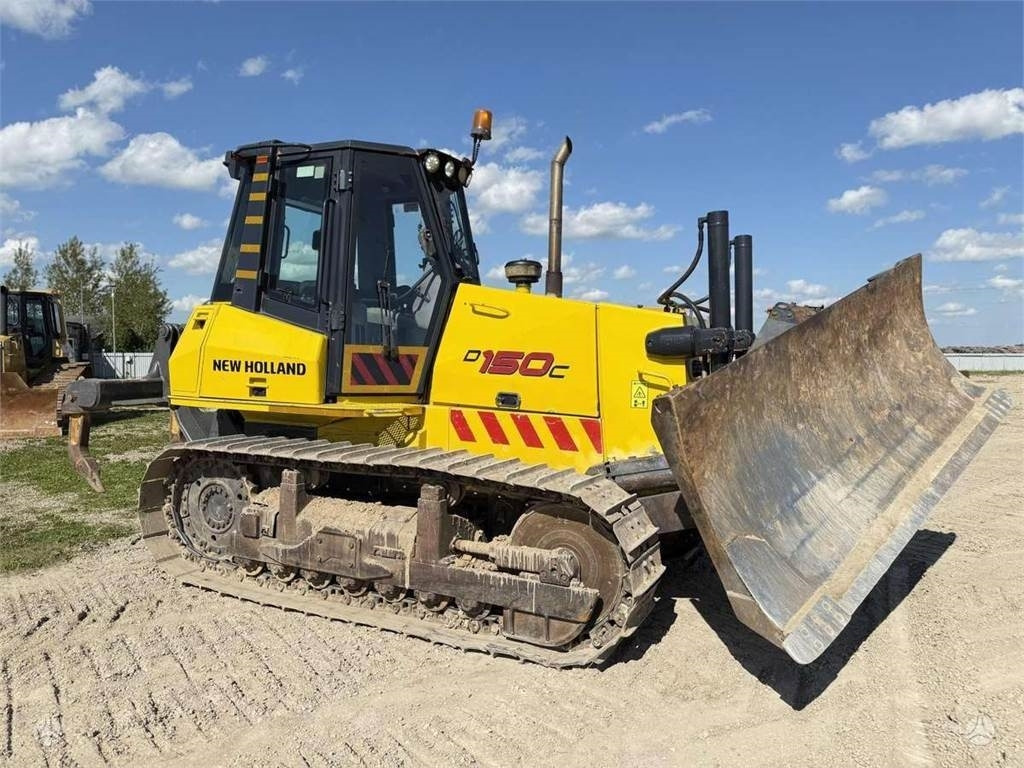 New Holland D150C Ripper - Buldôzer: foto 4 New Holland D150C Ripper - Buldôzer: foto 4