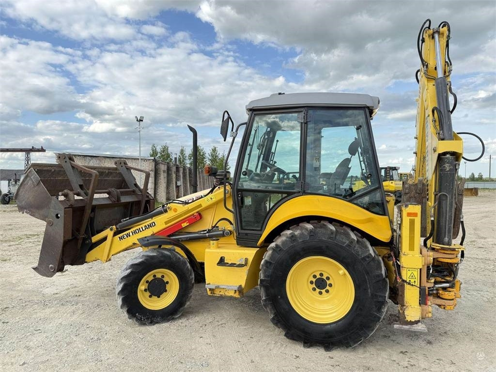 New Holland LB 110 B-4PT - Retroescavadeira: foto 4 New Holland LB 110 B-4PT - Retroescavadeira: foto 4