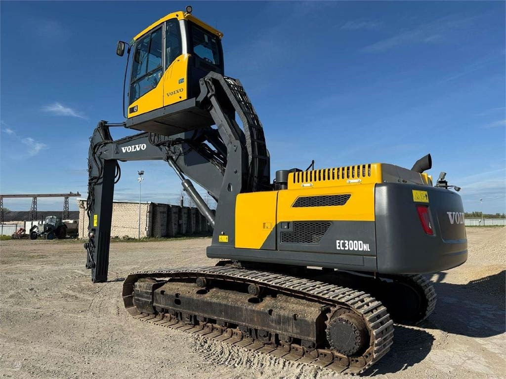 Volvo EC 300 DNL Cabin Lift - Escavadora de rastos: foto 1 Volvo EC 300 DNL Cabin Lift - Escavadora de rastos: foto 1