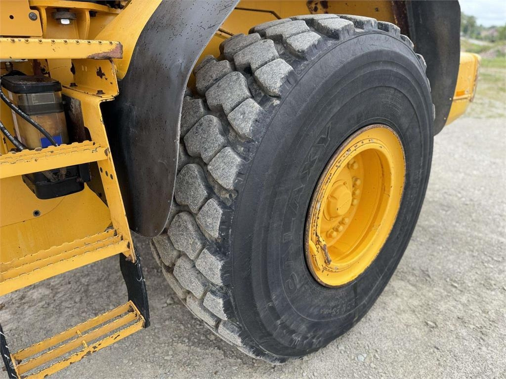 Pá carregadora de rodas Volvo L 120 F , 4rd line , coupler: foto 16