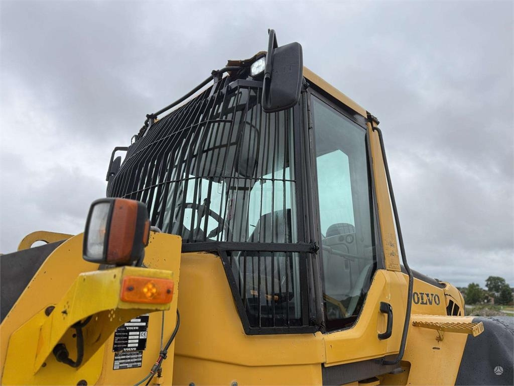 Pá carregadora de rodas Volvo L 120 F , 4rd line , coupler: foto 19