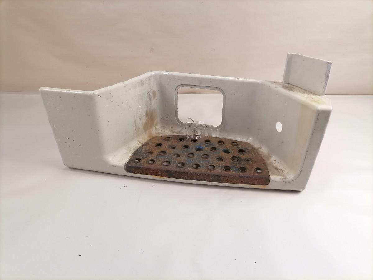 MAN Astmelaua plastik 81615100680 - Estribo para Camião: foto 1 MAN Astmelaua plastik 81615100680 - Estribo para Camião: foto 1