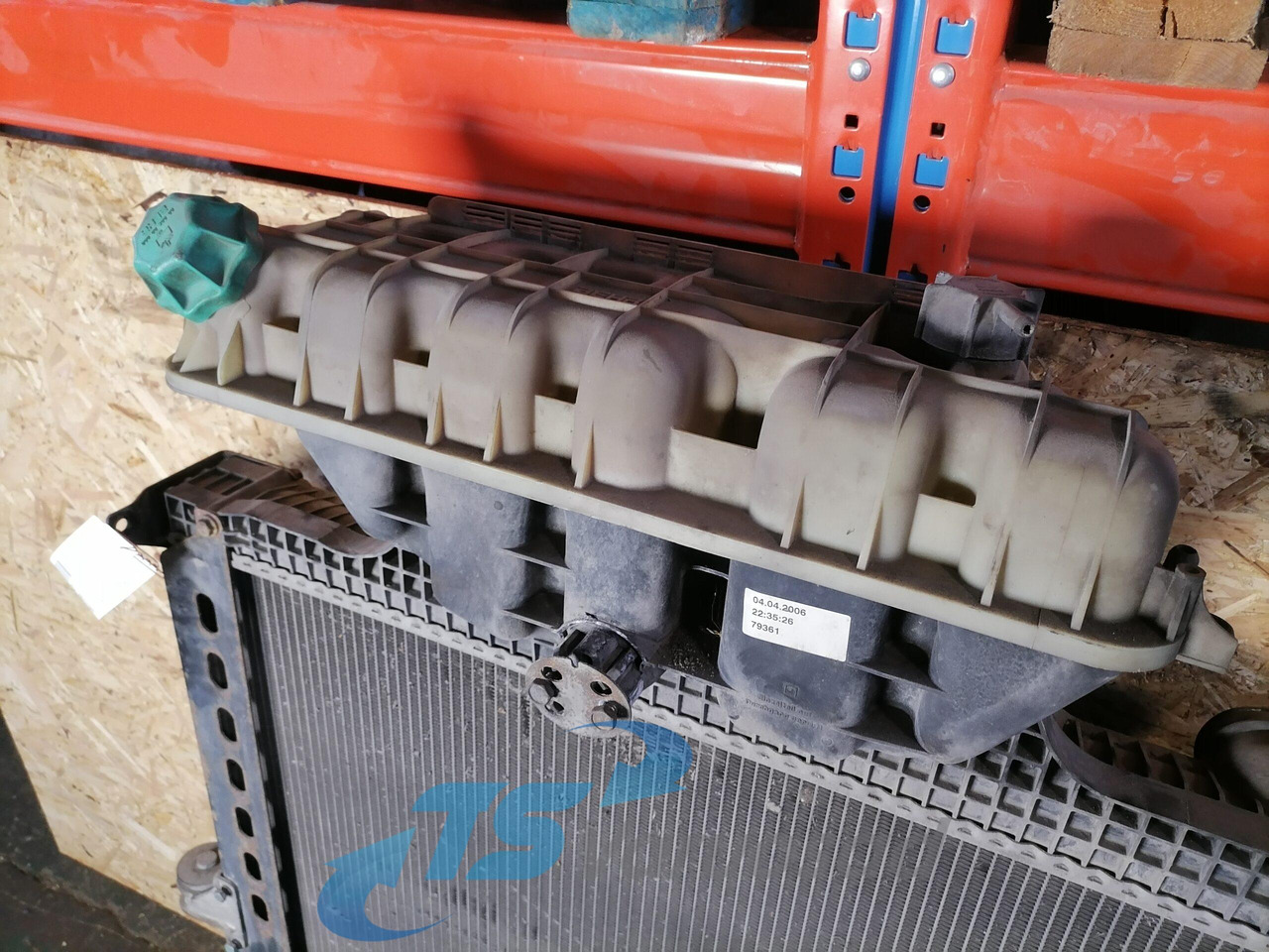 MAN Cooling radiator 81061016477 - Radiador para Camião: foto 5 MAN Cooling radiator 81061016477 - Radiador para Camião: foto 5