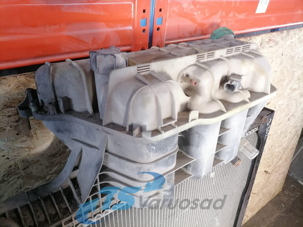 MAN Cooling radiator 81061016512 - Radiador para Camião: foto 4 MAN Cooling radiator 81061016512 - Radiador para Camião: foto 4