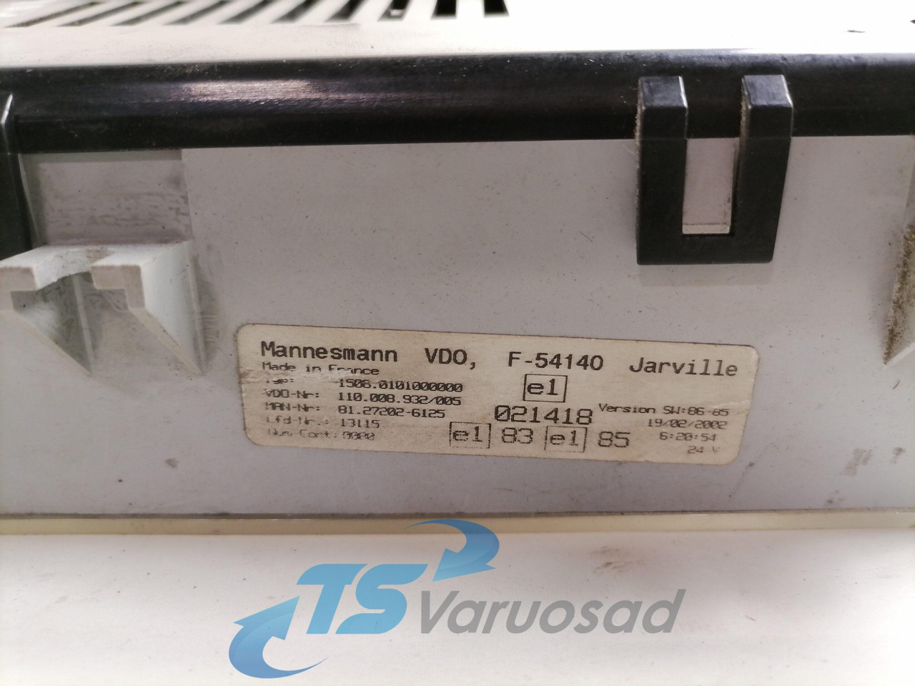 MAN Dashboard 81272026125 - Painel de instrumentos para Camião: foto 2 MAN Dashboard 81272026125 - Painel de instrumentos para Camião: foto 2