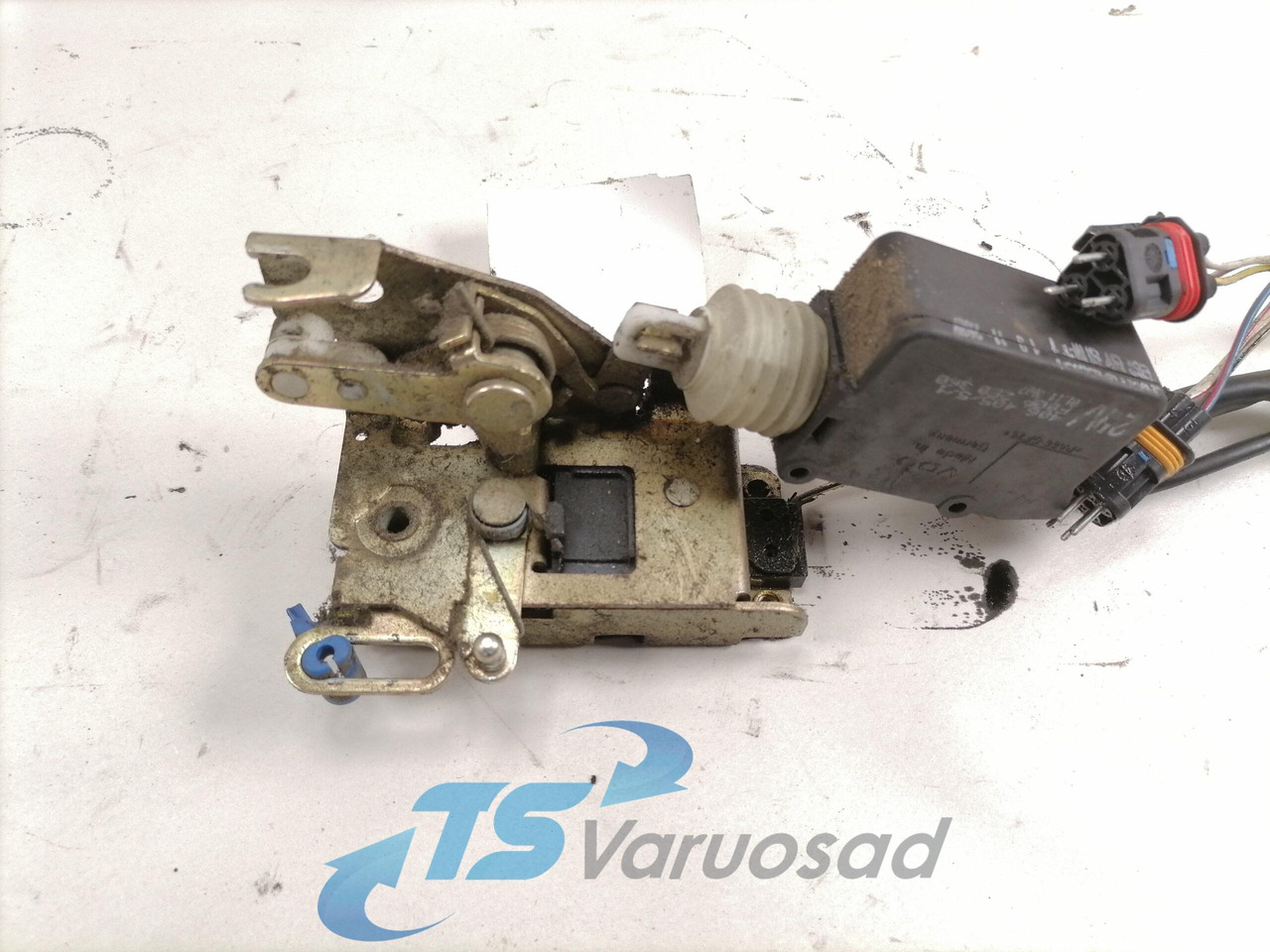 MAN Door lock 81626806122 - Porta e peças para Camião: foto 2 MAN Door lock 81626806122 - Porta e peças para Camião: foto 2