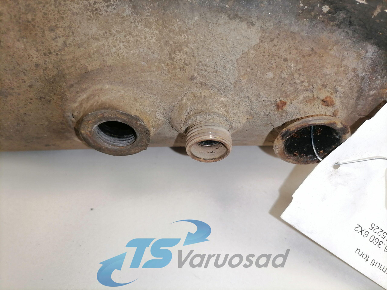 MAN Exhaust pipe 51152015225 - Silenciador para Camião: foto 4 MAN Exhaust pipe 51152015225 - Silenciador para Camião: foto 4