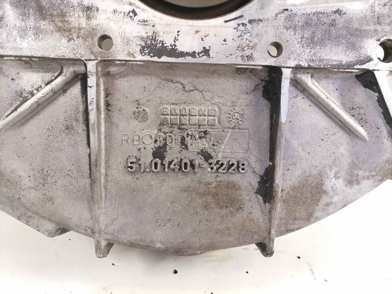 MAN Flywheel housing 51014013228 - Volante do motor para Camião: foto 5 MAN Flywheel housing 51014013228 - Volante do motor para Camião: foto 5