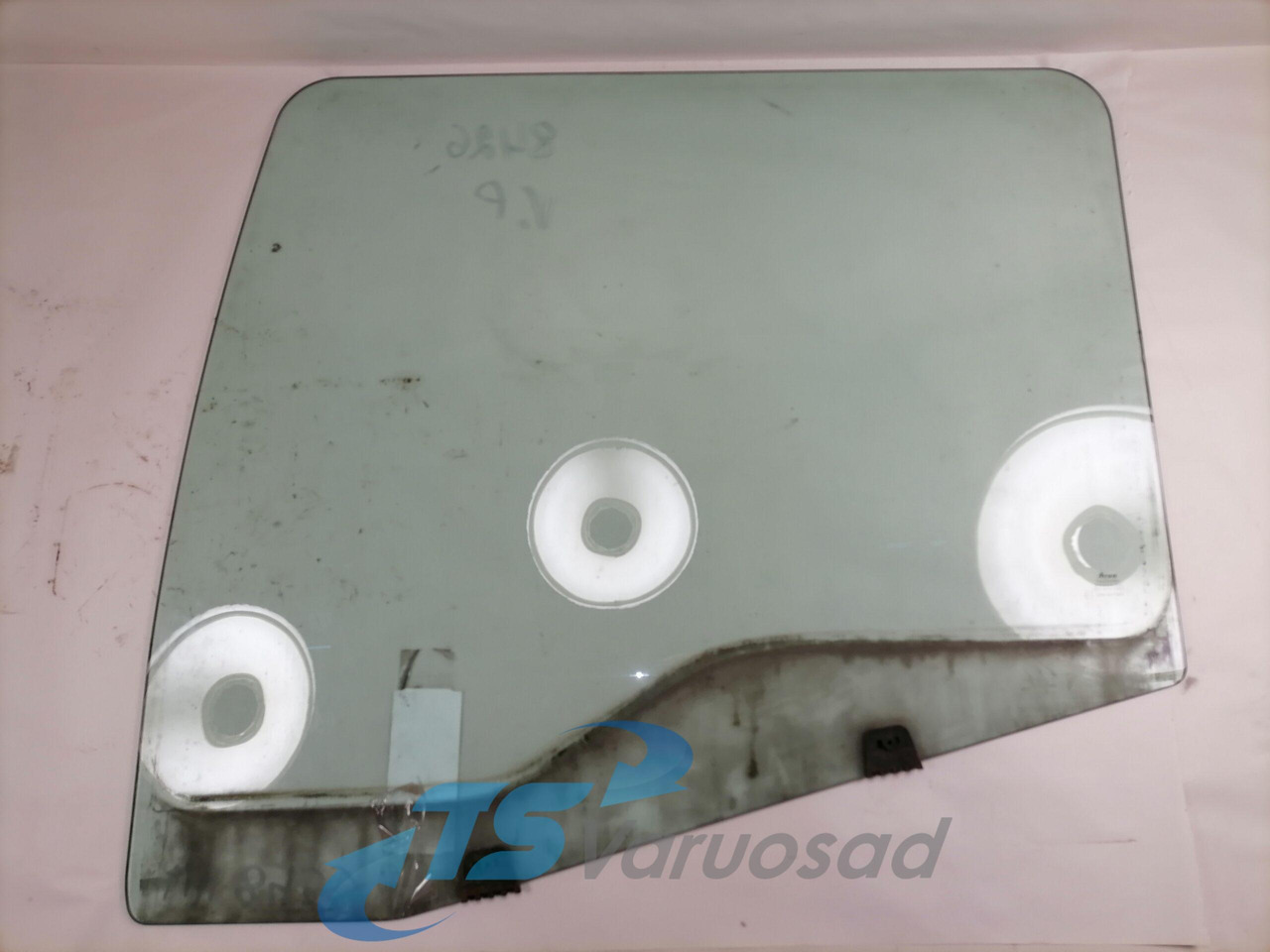 MAN Küljeklaas, vasak 81626450039 - Vidro e peças para Camião: foto 2 MAN Küljeklaas, vasak 81626450039 - Vidro e peças para Camião: foto 2