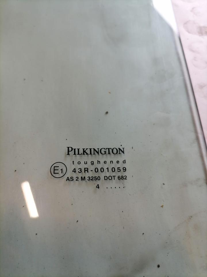 MAN Küljeklaas, vasak 81626450039 - Vidro e peças para Camião: foto 5 MAN Küljeklaas, vasak 81626450039 - Vidro e peças para Camião: foto 5