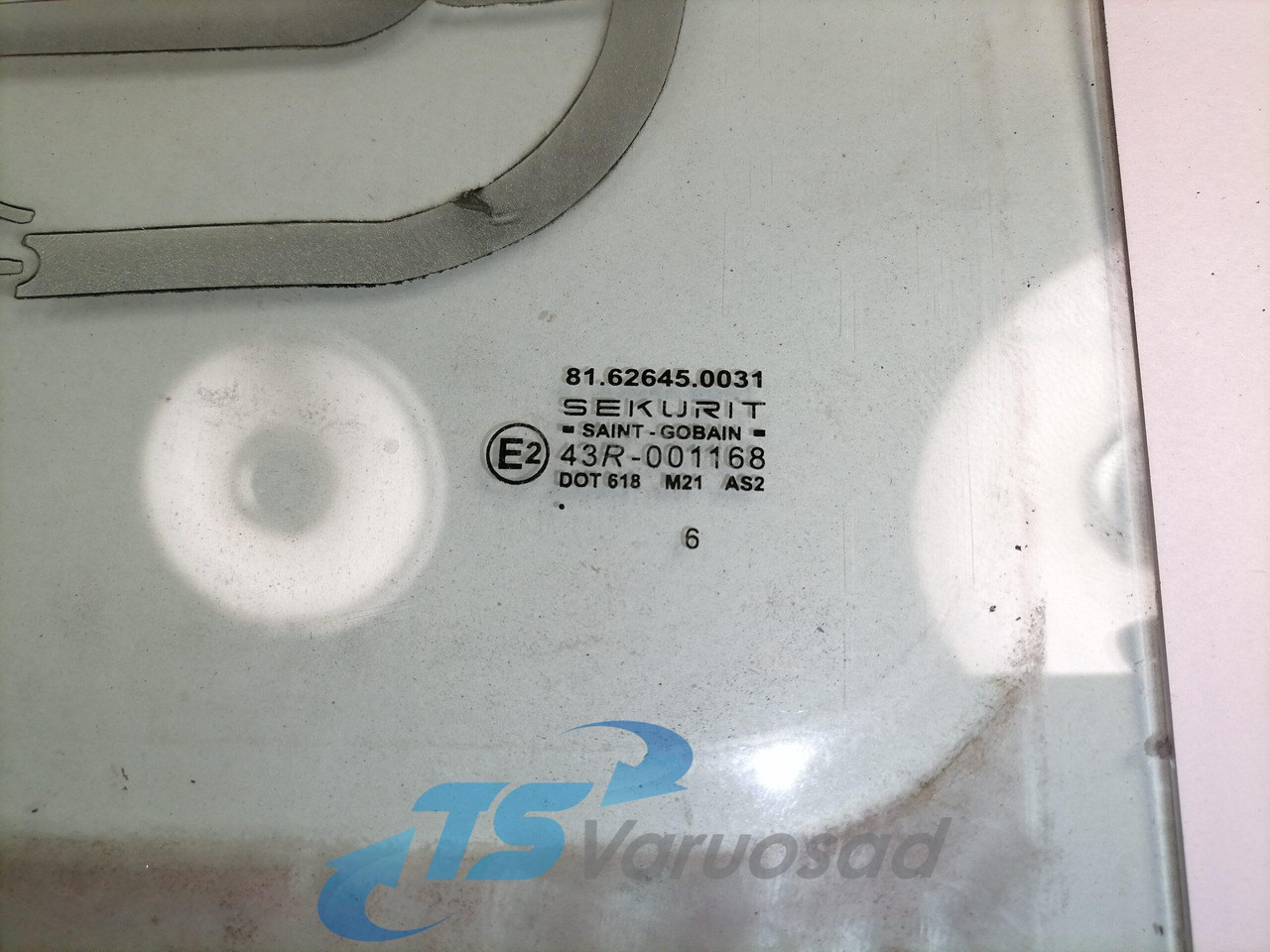 MAN Küljeklaas, vasak 81626450039 - Vidro e peças para Camião: foto 3 MAN Küljeklaas, vasak 81626450039 - Vidro e peças para Camião: foto 3