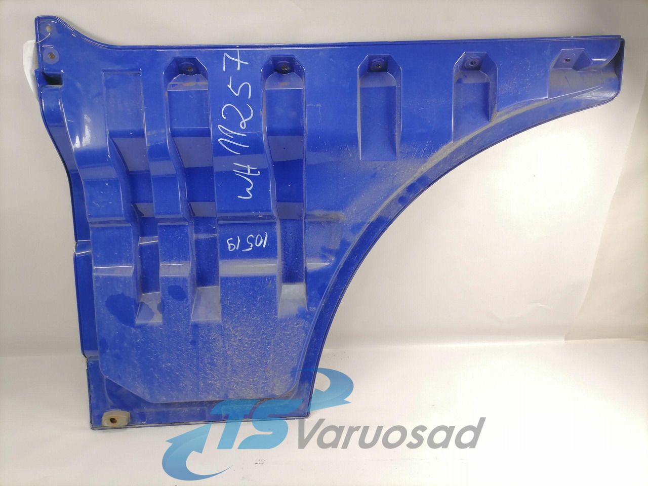 MAN Ukse pikendus, parem 81626100018 - Porta e peças para Camião: foto 2 MAN Ukse pikendus, parem 81626100018 - Porta e peças para Camião: foto 2