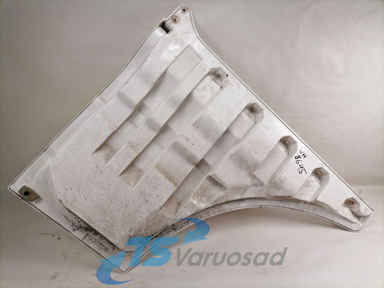 MAN Ukse pikendus, parem 81626100018 - Porta e peças para Camião: foto 4 MAN Ukse pikendus, parem 81626100018 - Porta e peças para Camião: foto 4