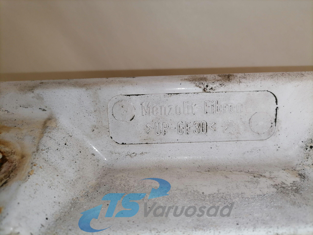 MAN Ukse pikendus, parem 81626100018 - Porta e peças para Camião: foto 3 MAN Ukse pikendus, parem 81626100018 - Porta e peças para Camião: foto 3