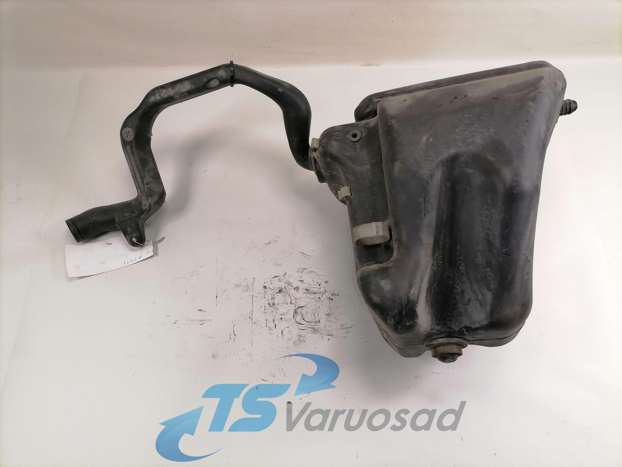 MAN Windscreen washer fluid tank 81264810079 - Limpador de pára-brisa para Camião: foto 2 MAN Windscreen washer fluid tank 81264810079 - Limpador de pára-brisa para Camião: foto 2