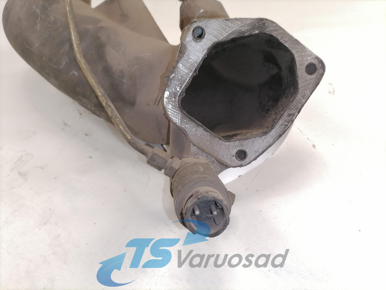 MAN intercooler pipe 51094113633 - Intercooler para Camião: foto 4 MAN intercooler pipe 51094113633 - Intercooler para Camião: foto 4