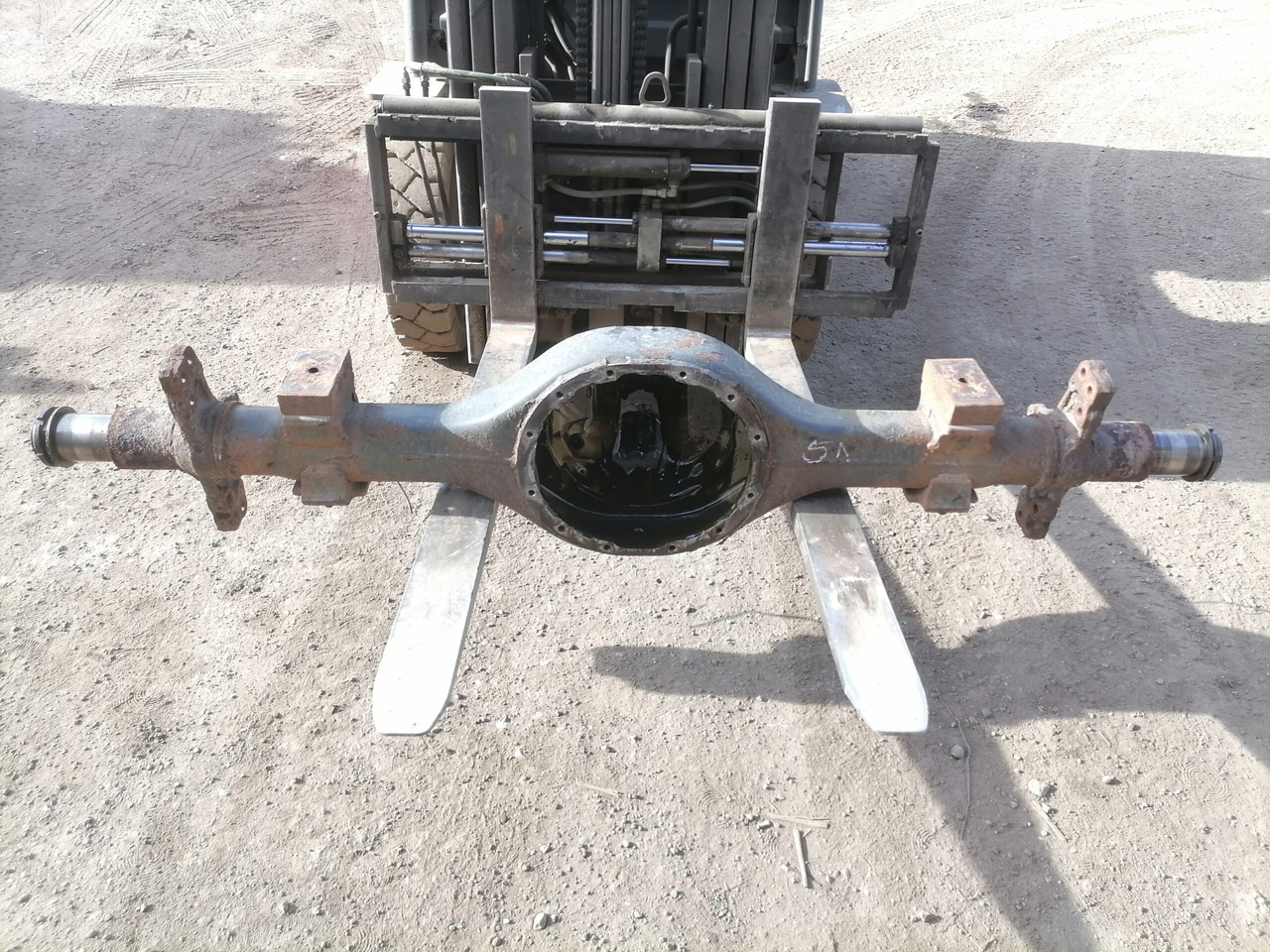 MB Rear axel 2310812005 - Eixo e peças para Camião: foto 1 MB Rear axel 2310812005 - Eixo e peças para Camião: foto 1