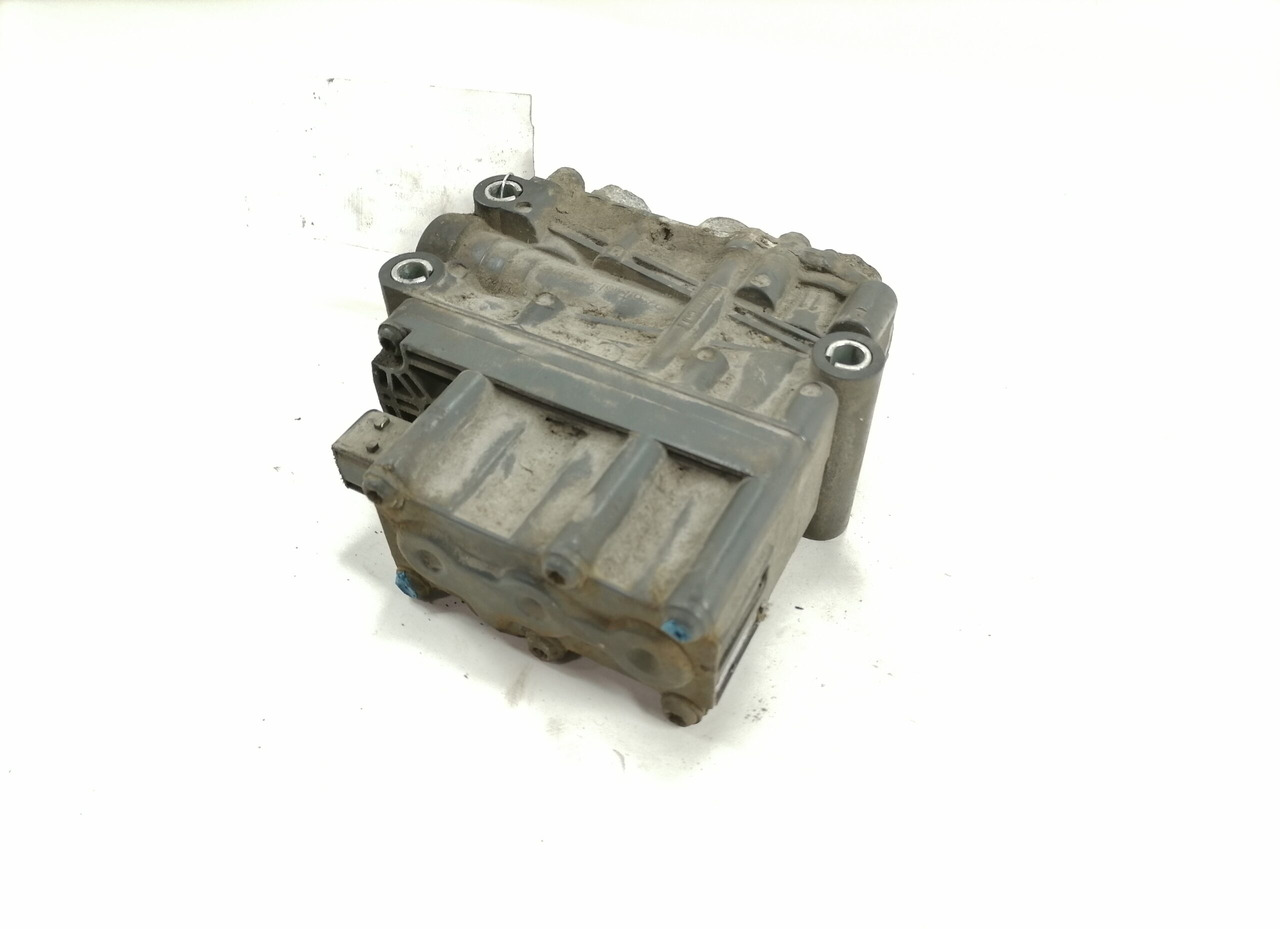 Mercedes-Benz Air suspension control valve, ECAS A0013271325 - Válvula de freio para Camião: foto 2 Mercedes-Benz Air suspension control valve, ECAS A0013271325 - Válvula de freio para Camião: foto 2