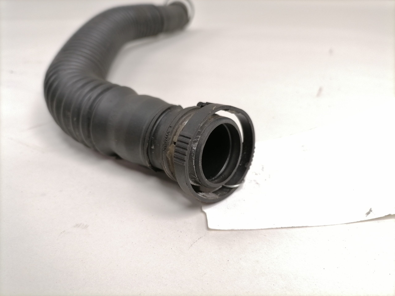 Mercedes-Benz Compressor air pipe A4711303257 - Compressor, sistema de ar comprimido para Camião: foto 3 Mercedes-Benz Compressor air pipe A4711303257 - Compressor, sistema de ar comprimido para Camião: foto 3