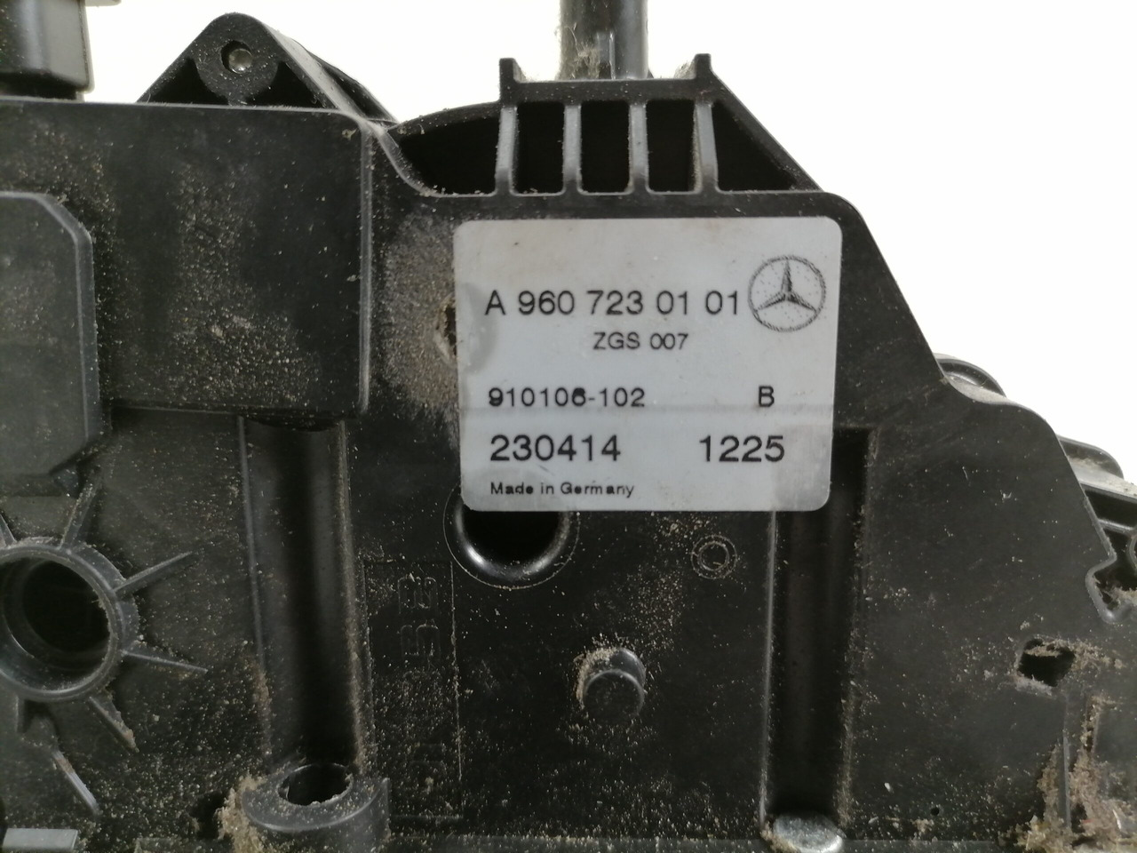 Mercedes-Benz Door lock A9607230101 - Porta e peças para Camião: foto 5 Mercedes-Benz Door lock A9607230101 - Porta e peças para Camião: foto 5