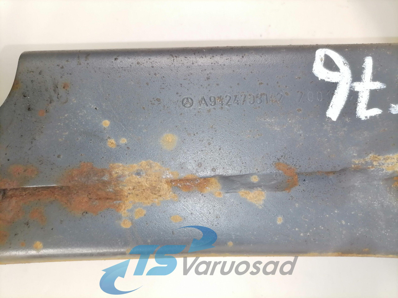 Mercedes-Benz Kütusepaagi kandur, MB A9414703142 - Tanque de combustível para Camião: foto 3 Mercedes-Benz Kütusepaagi kandur, MB A9414703142 - Tanque de combustível para Camião: foto 3