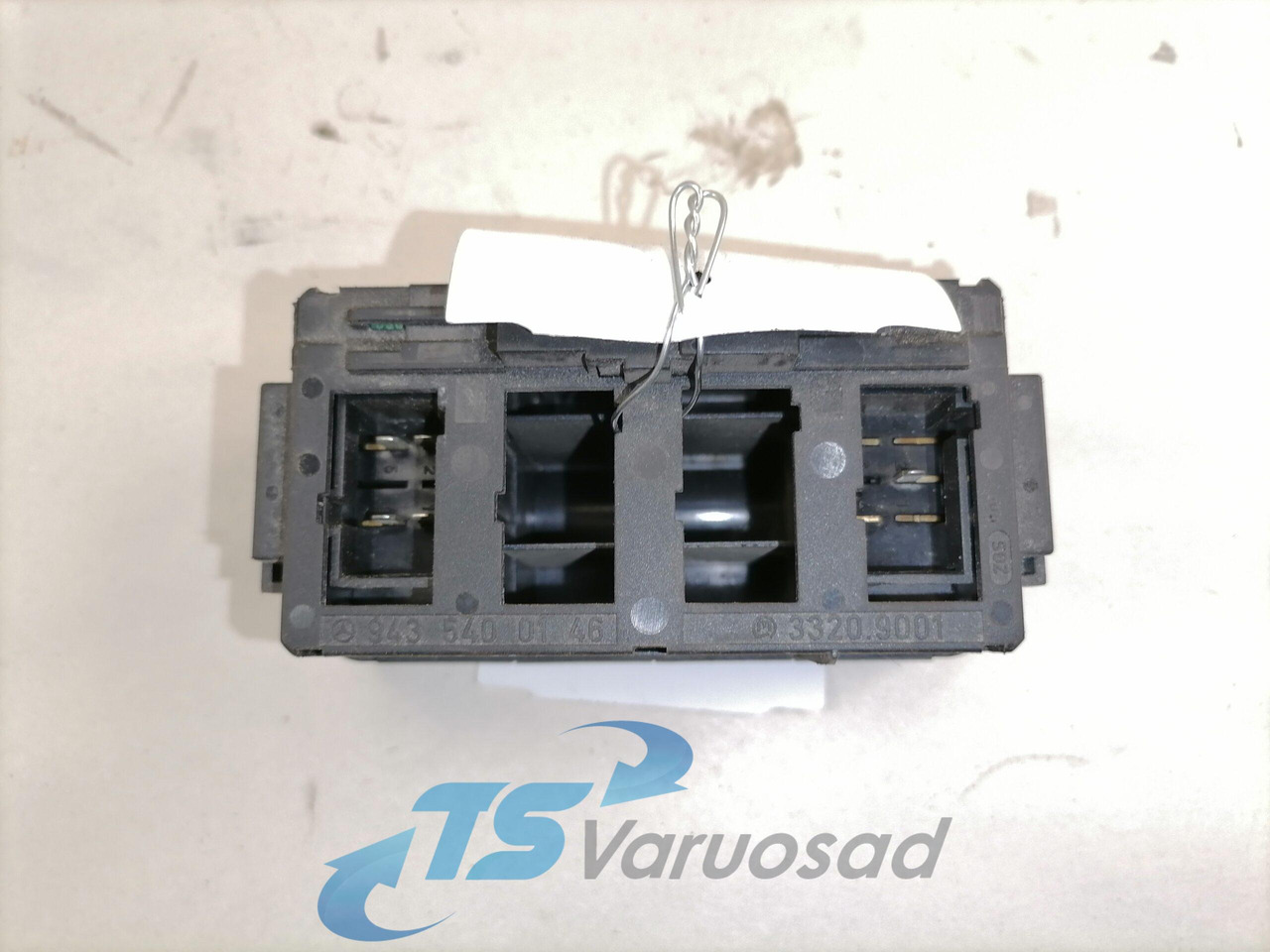 Mercedes-Benz Lülitite moodul 9435400146 - Cabine para Camião: foto 2 Mercedes-Benz Lülitite moodul 9435400146 - Cabine para Camião: foto 2