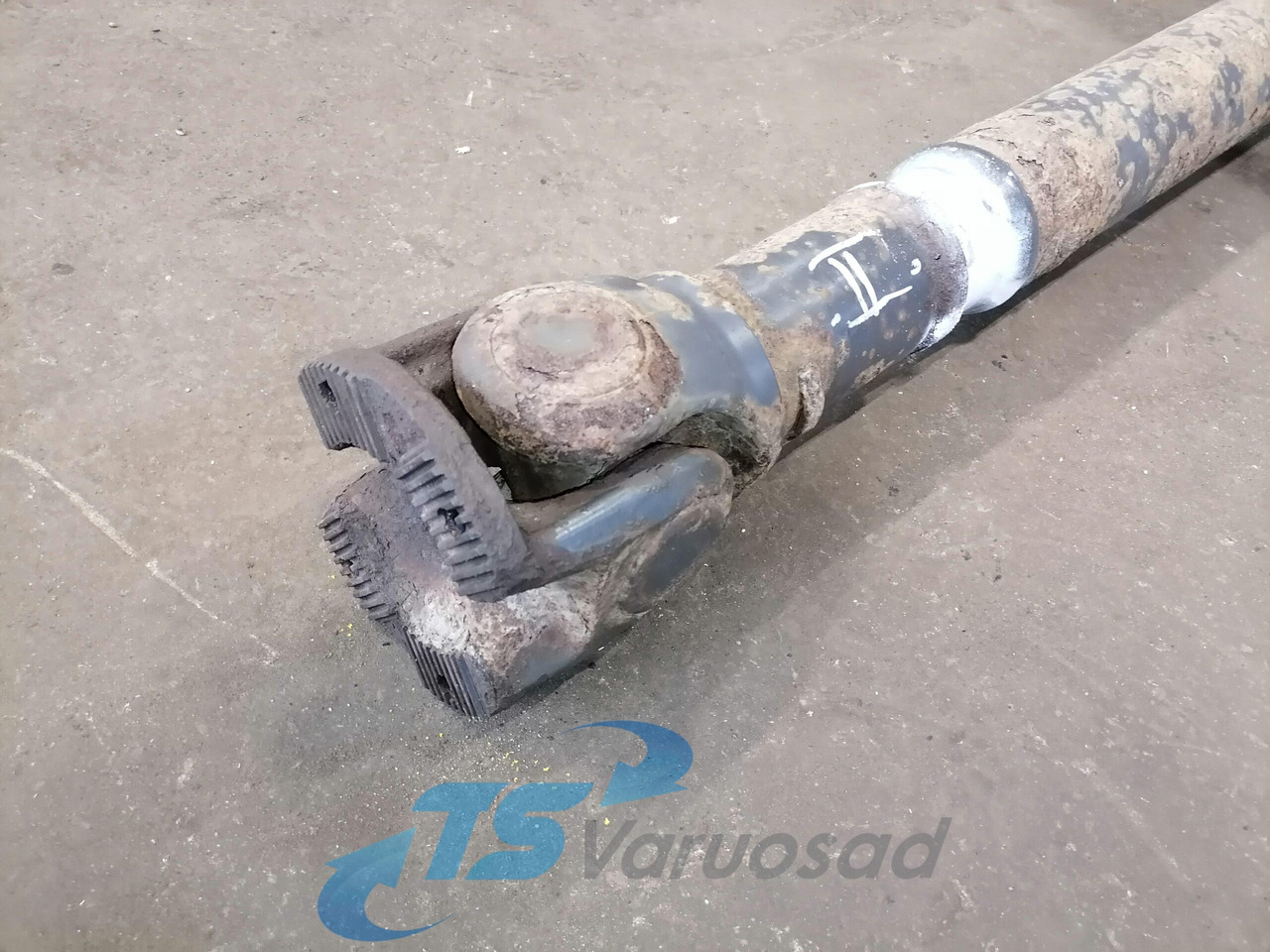 Mercedes-Benz Propeller shaft A6574101802 - Veio de transmissão para Camião: foto 3 Mercedes-Benz Propeller shaft A6574101802 - Veio de transmissão para Camião: foto 3